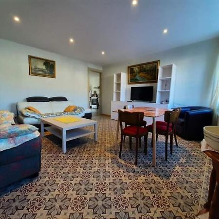 Le Plain Pied Sur Place Le Mele-sur-Sarthe Экстерьер фото