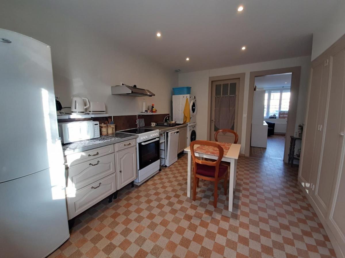 Le Plain Pied Sur Place Le Mele-sur-Sarthe Экстерьер фото