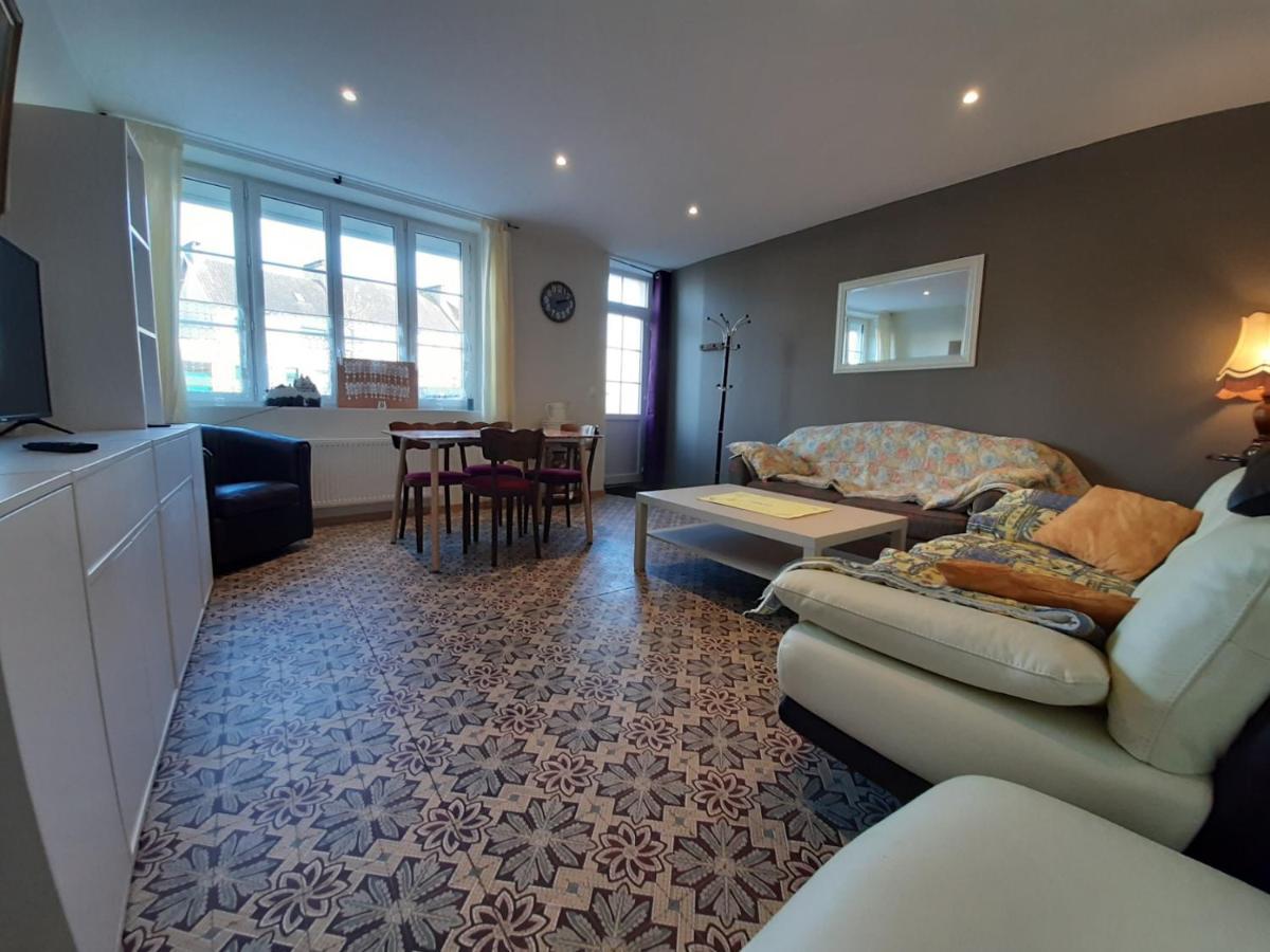 Le Plain Pied Sur Place Le Mele-sur-Sarthe Экстерьер фото